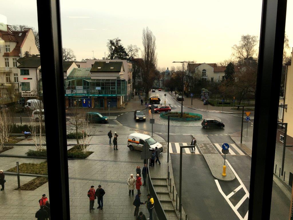 Widok na ul. Kościuszki i Chopina z dworca PKP Sopot